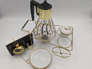 Very Rare Mid Century Coffee Pyrex Serving Station 4 Gold Trim Dessert Plates and Atomizer Perfumer