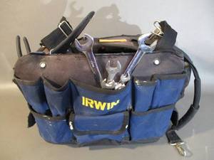 lot 8 image: Irwin Tool Bag