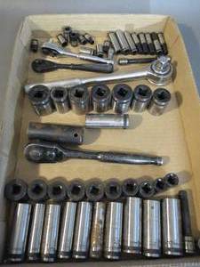lot 9 image: Ratchets & Craftsman Sockets