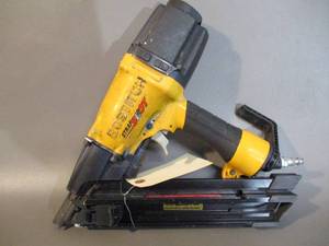 lot 17 image: Bostitich Nailer