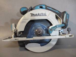 lot 18 image: Makita Circular Saw