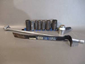 lot 22 image: Pry Bar, Socket Breaker Bar, etc.
