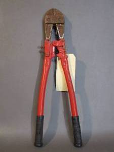 lot 28 image: Red Handle Bolt Cutters