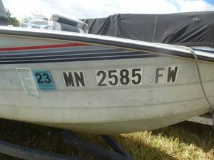 lot 9 image: 1991 LOWE LINE