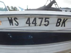 lot 11 image: 1986 Crestliner Nordic Boat- Blue