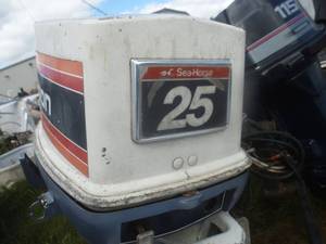 lot 22 image: Johnson 25 Outboard