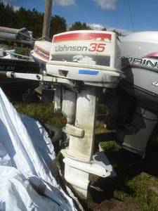 lot 25 image: Johnson Sea Horse 35 Tiller