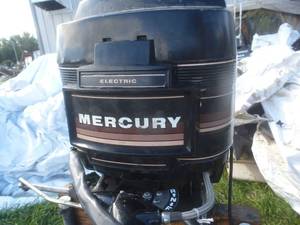 lot 32 image: Mercury Thunderbolt Tiller