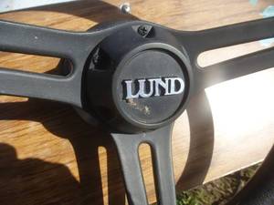lot 44 image: Lund Helm