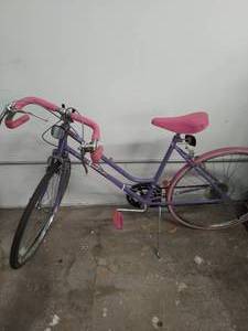 lot 105 image: Huffy Sweet Style Bike