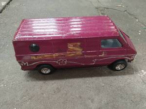 lot 155 image: Vintage Ertl Van