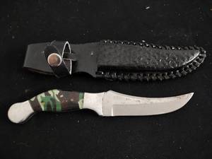 lot 79 image: Hunting Knife in Case