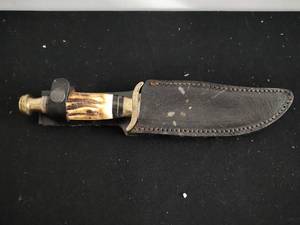 lot 82 image: Hunting Knife with Case