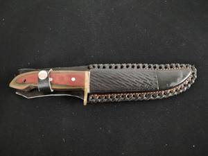lot 135 image: Knife with Case