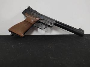 lot 140 image: Vintage Crosman Air BB Gun