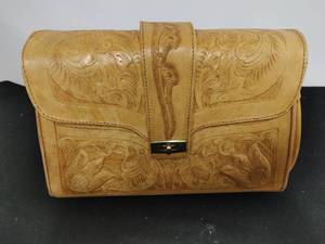 lot 144 image: Lopez Genuine Leather Handbag
