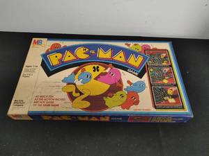 lot 5 image: Vintage Pac-Man Game