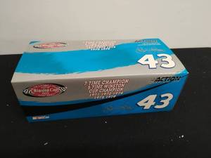 lot 49 image: NASCAR Stock Car Model Car- Intrepid #43 Richard Petty