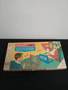 lot 51 image: Vintage 1967 Battleship Game