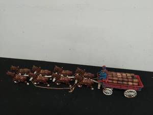 lot 60 image: Cast Iron Clydesdale Wagon