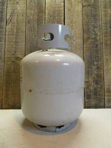 lot 44 image: 20# propane tank used & empty