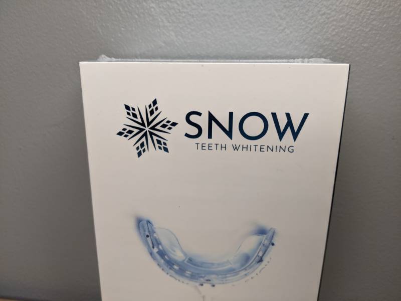 lot 35 image: Brand New SNOW Teeth Whitening Kit with LED Light