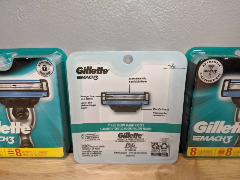 lot 177 image: Lot of 32 Brand New Gillette Mach 3 Razor Shaving Blades