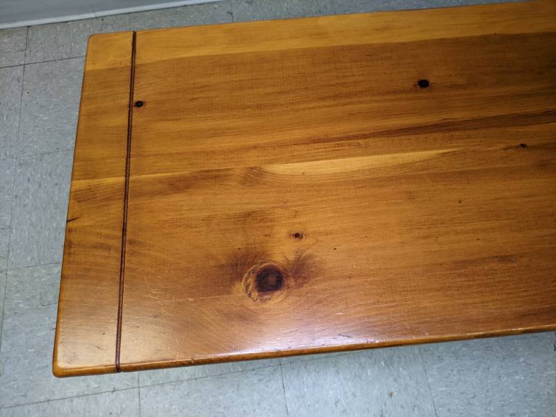 lot 902 image: Beautiful Coffee Table with Pegged Mortise & Tenon Joints