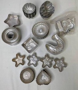 lot 281 image: A Whole Lot of Aluminum Bakeware