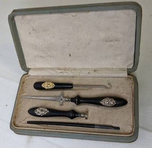 lot 282 image: Rare Set of 4 Artdeco Vintage Letter Writing 