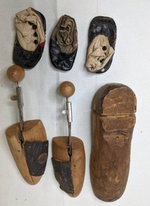 lot 284 image: Antique Kid Shoes, Antique Shoe Stretcher, & More