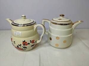 lot 294 image: Pair of Vintage Clay Teapots by Halls Superior Quality Kitchenware