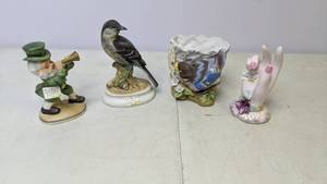 lot 325 image: Lot of Four Vintage Lefton Porcelain Figurines
