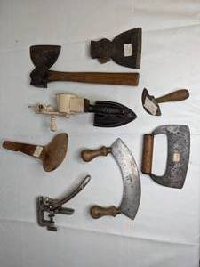 lot 202 image: Lot of 8 Vintage and Antique Tools & Household Gadgets