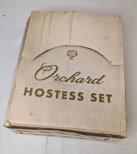 lot 227 image: Vintage Orchard Hostess Set