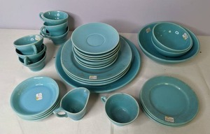 lot 235 image: Vintage Blue Franciscan Ware Dinnerware