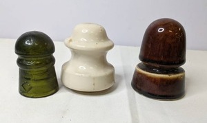 lot 216 image: Vintage Set of 3 Insulators