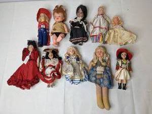 lot 203 image: Collection of 10 Lovely Vintage Dolls