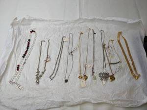 lot 320 image: Lot of 11 Costume Jewelry Necklaces, Some Vintage