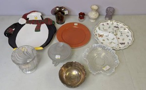 lot 314 image: Mixed Lot of Glass, Porcelain and Silver Items, I. Godinger Co, Lenox, Carnival Glass