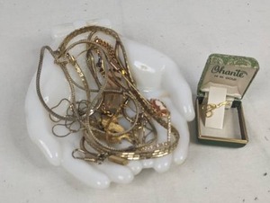 lot 385 image: Lot of Mystery Jewelry... Could Be a Treasure
