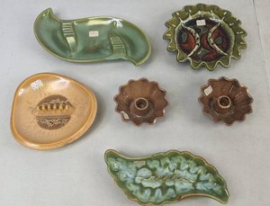 lot 121 image: Gorgeous Red Wing Brand Pottery Ashtrays and Candleholders
