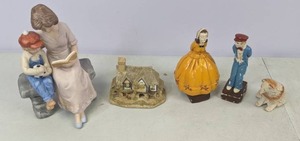 lot 122 image: Assortment of Vintage Figurines Paul Sebastian and David Winter Pieces