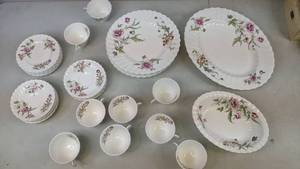 lot 124 image: Stunning 38-Piece Set of Royal Doulton Bone China