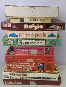 lot 396 image: Collection of (10) Vintage Puzzles & Games