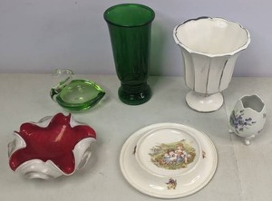 lot 397 image: Collection of Vintage Glass & Ceramic Decor - Vases & Bowls