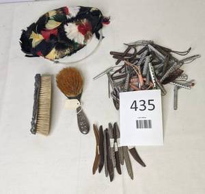 lot 435 image: Vintage Hair Styling Tools and a Hat