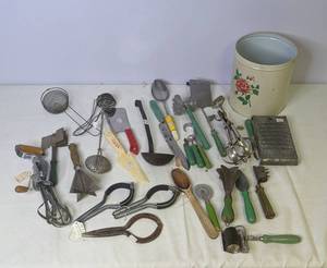lot 415 image: Large Lot of Small Vintage Kitchen Tools