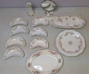 lot 137 image: Lot of Vintage Rose Floral Dishware by Nippon, ZS & Co, Syracuse China, Haviland France Limoges & Vienna