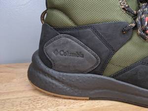 lot 25 image: Brand New Columbia SHFT Hiking Boots Mens Size 10 Out Dry